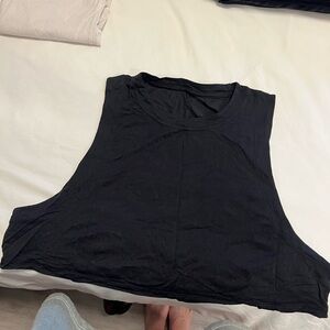 Lulu black textured tank cropped